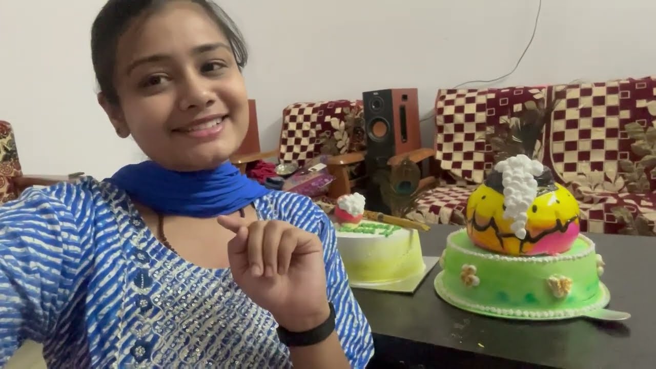 100 logo ke liye banaya 3.5 kg ka cake 5 ghante me order complete 😊 Soumya C Recipes❤️