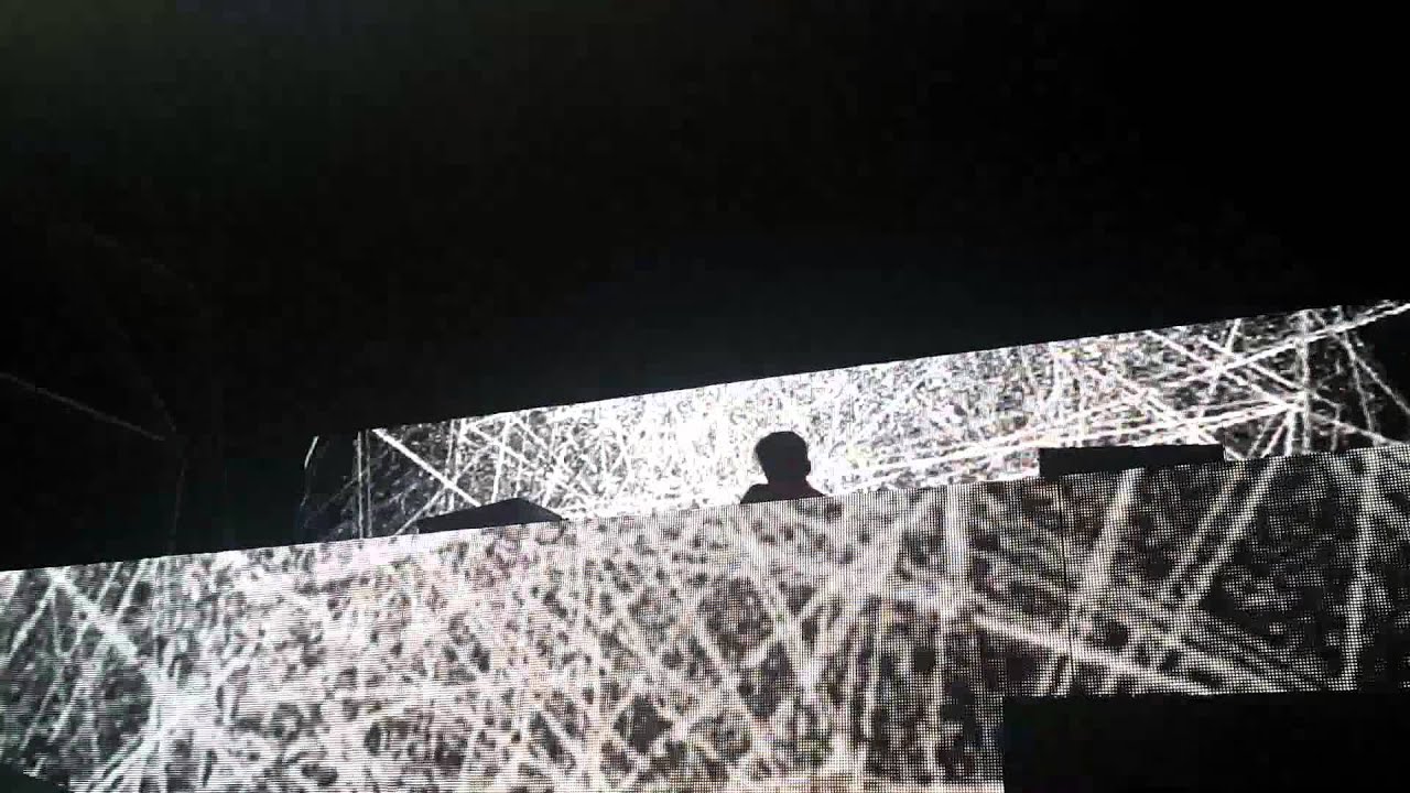 Hernán Cattaneo- Never Let Me Down (Cubicolor Remix) - Depeche Mode @ Moonpark BsAs 21.09.14 (03)