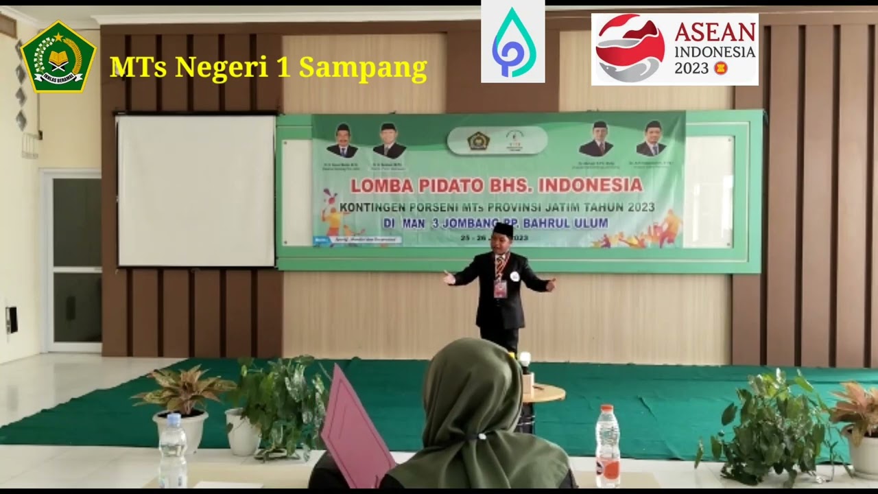 Juara Harapan 2 Lomba Pidato Bahasa Indonesia Porseni MTs Tk. Jawa Timur Siswa MTs Negeri 1 Sampang