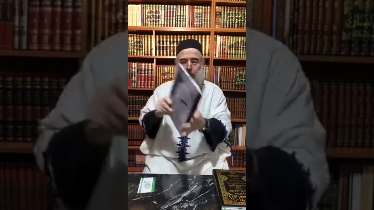 محمد بن عبد الوهاب في كتابه أحكام تمني الموت يتكلم عن رائحة المسك من قبر سعد بن معاذ و الاستغاثة.
