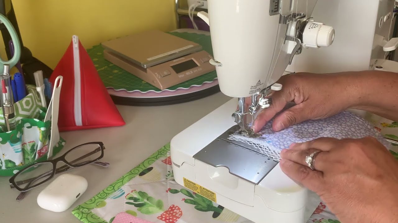 SAVE YOU MONEY!  Make your Own Reusable Sponges with Fabric Scraps!