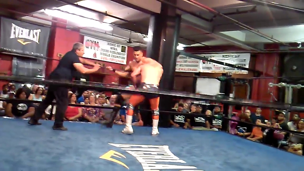 Bryant Starr v.s Matt Striker
