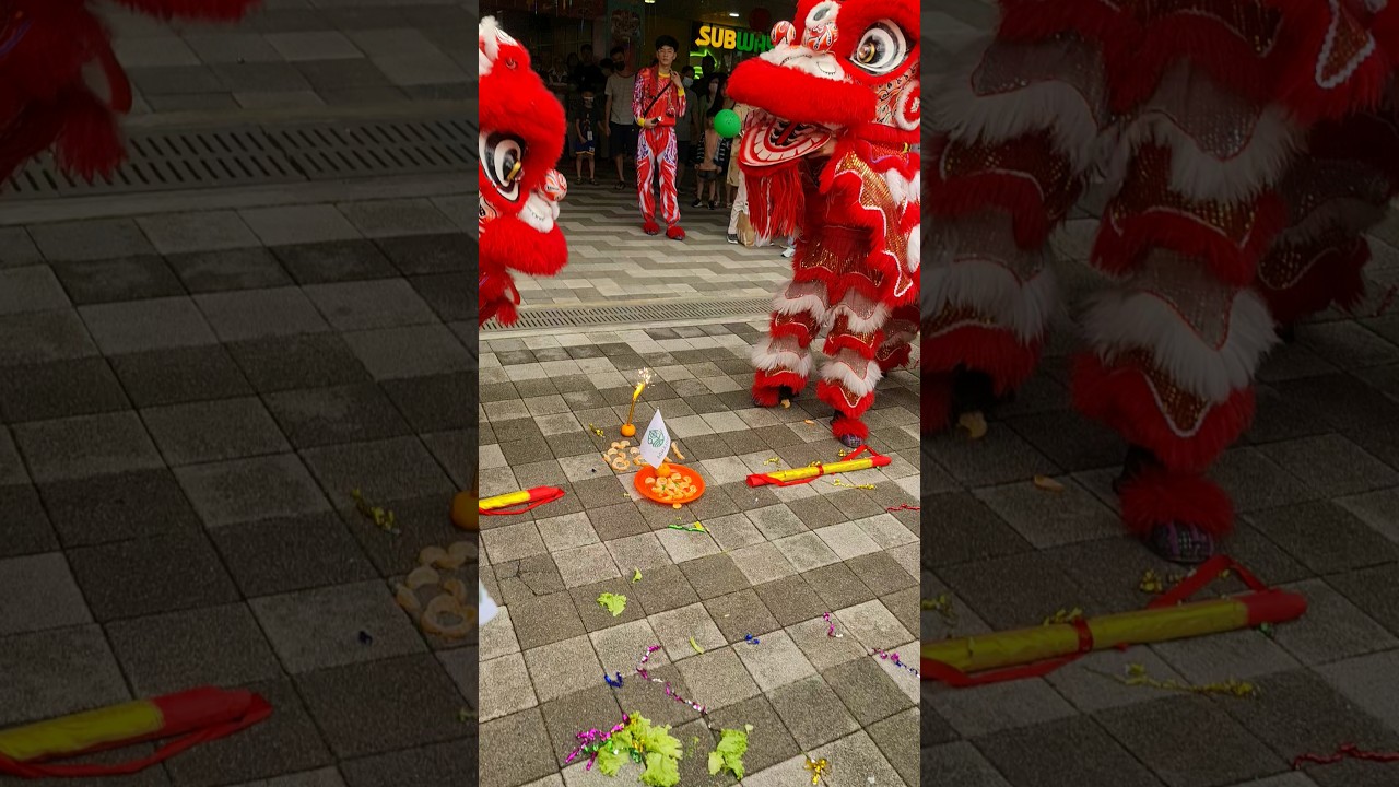Look how amazing they peel the oranges #viral #shorts #CNY #Liondance