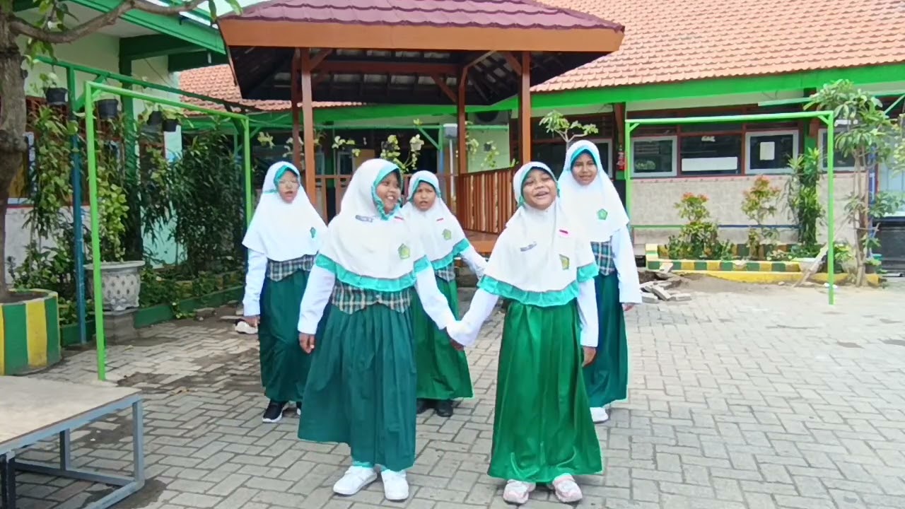 Lagu Rasa Sayange dari Maluku