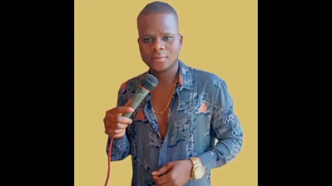 Bernard Sunday Nwa Amulu Amu ga eto live stage at Okpanam Asaba