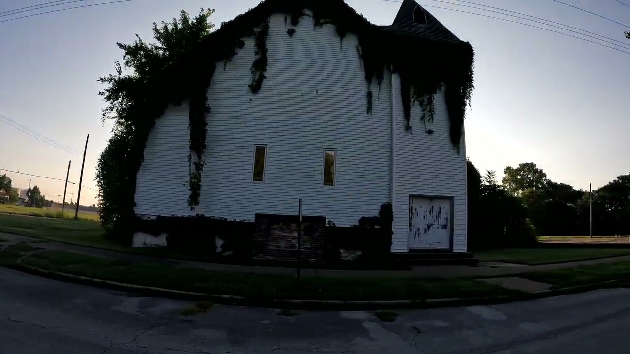 Cairo, IL - Exploring with Lyle