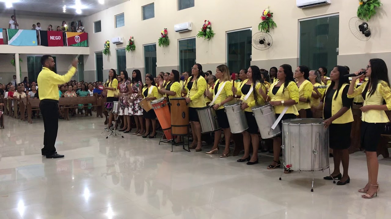 Banda de percussão chama viva