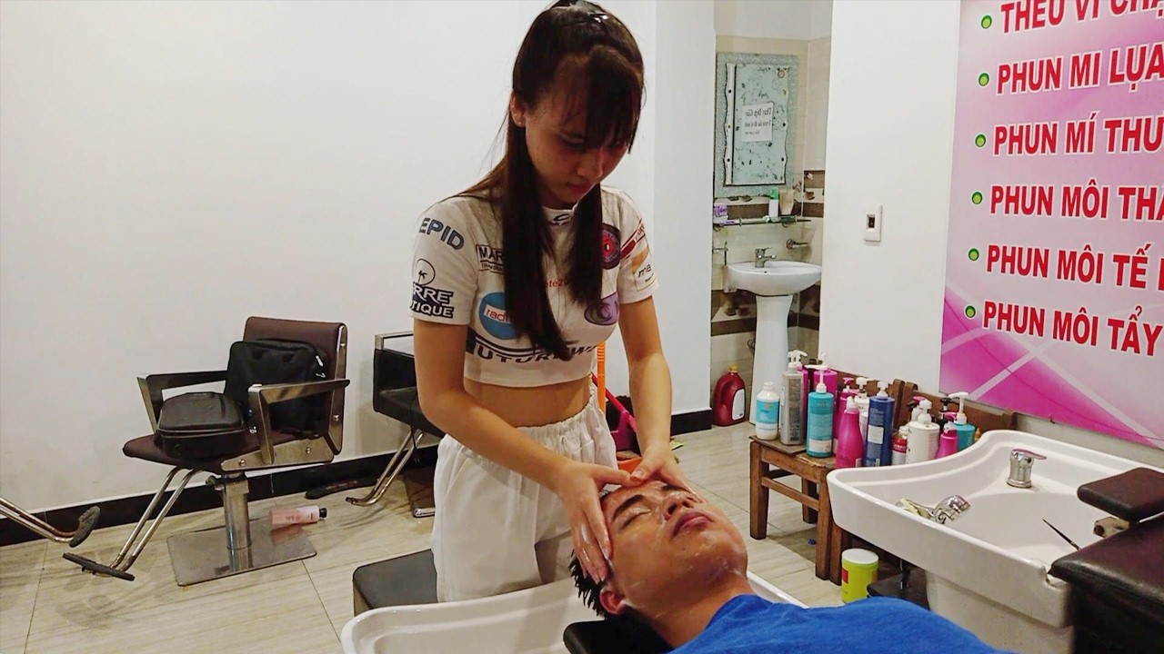 3 USD Best Cheap Massage in Da Nang Vietnam For Hair Washing and Face Massage