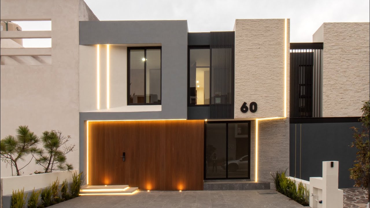 ¡EN VENTA! Una pieza arquitectónica residencial de tres niveles con 275m2 