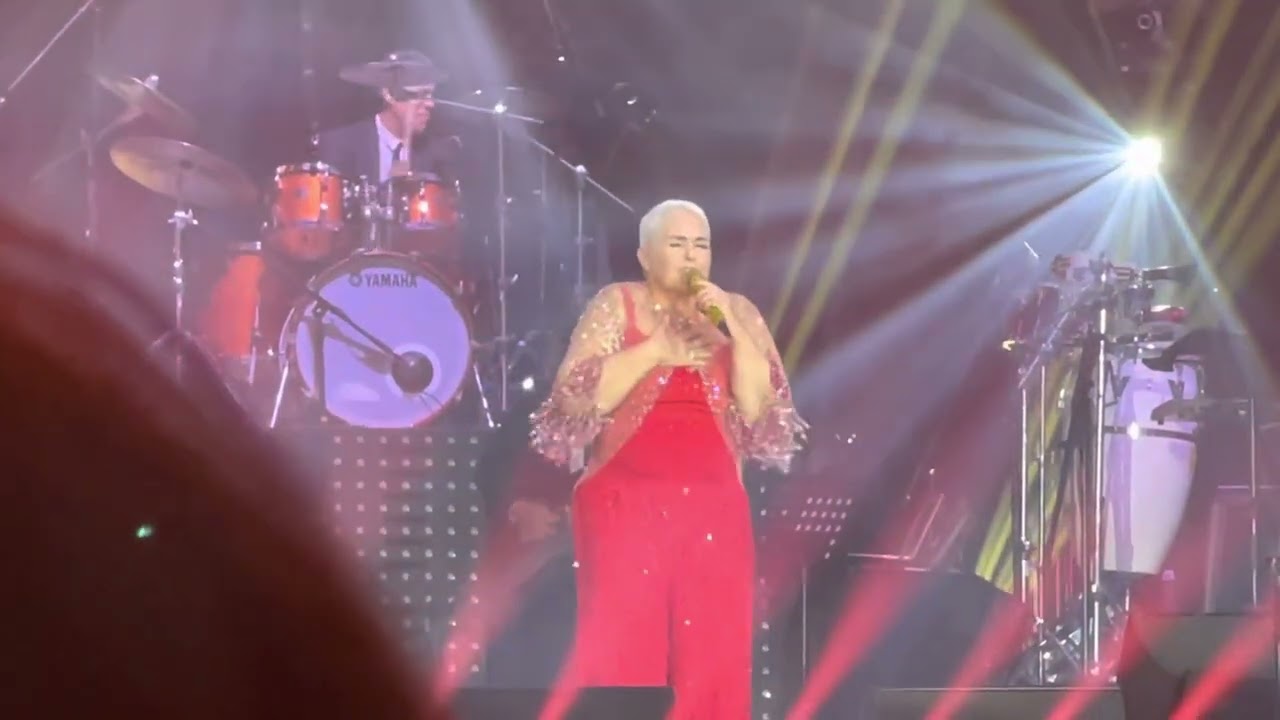 Lupita D'Alessio - Estoy de pie - Arena Ciudad de México 2021