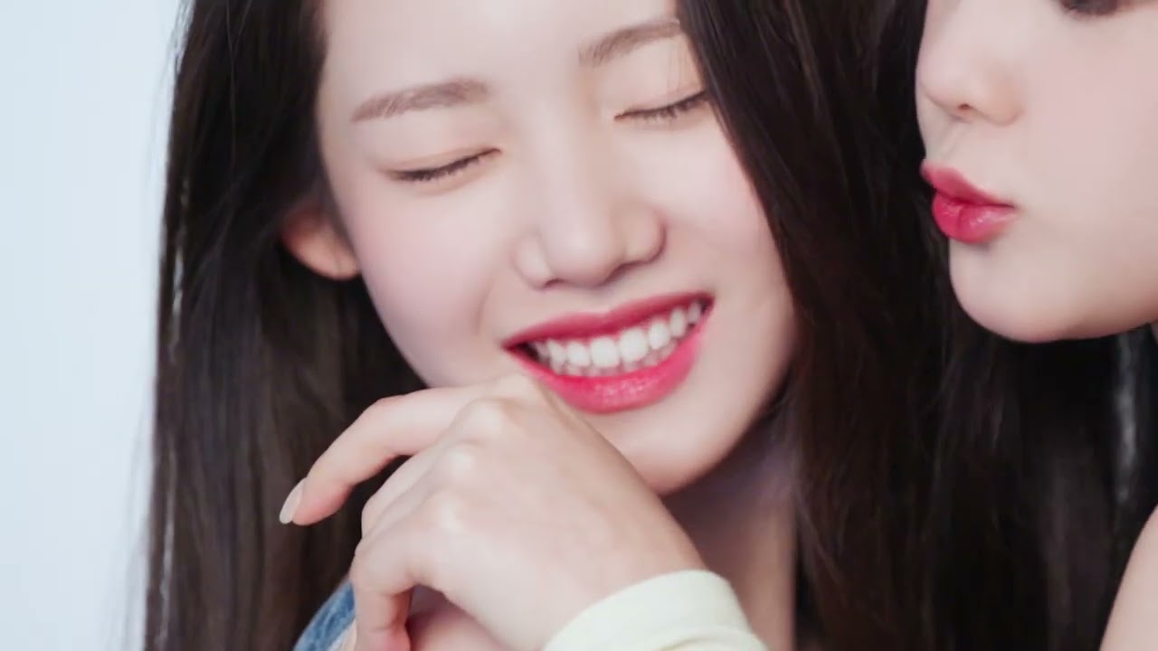 BABYMONSTER의 최애템을 찾아라🔍