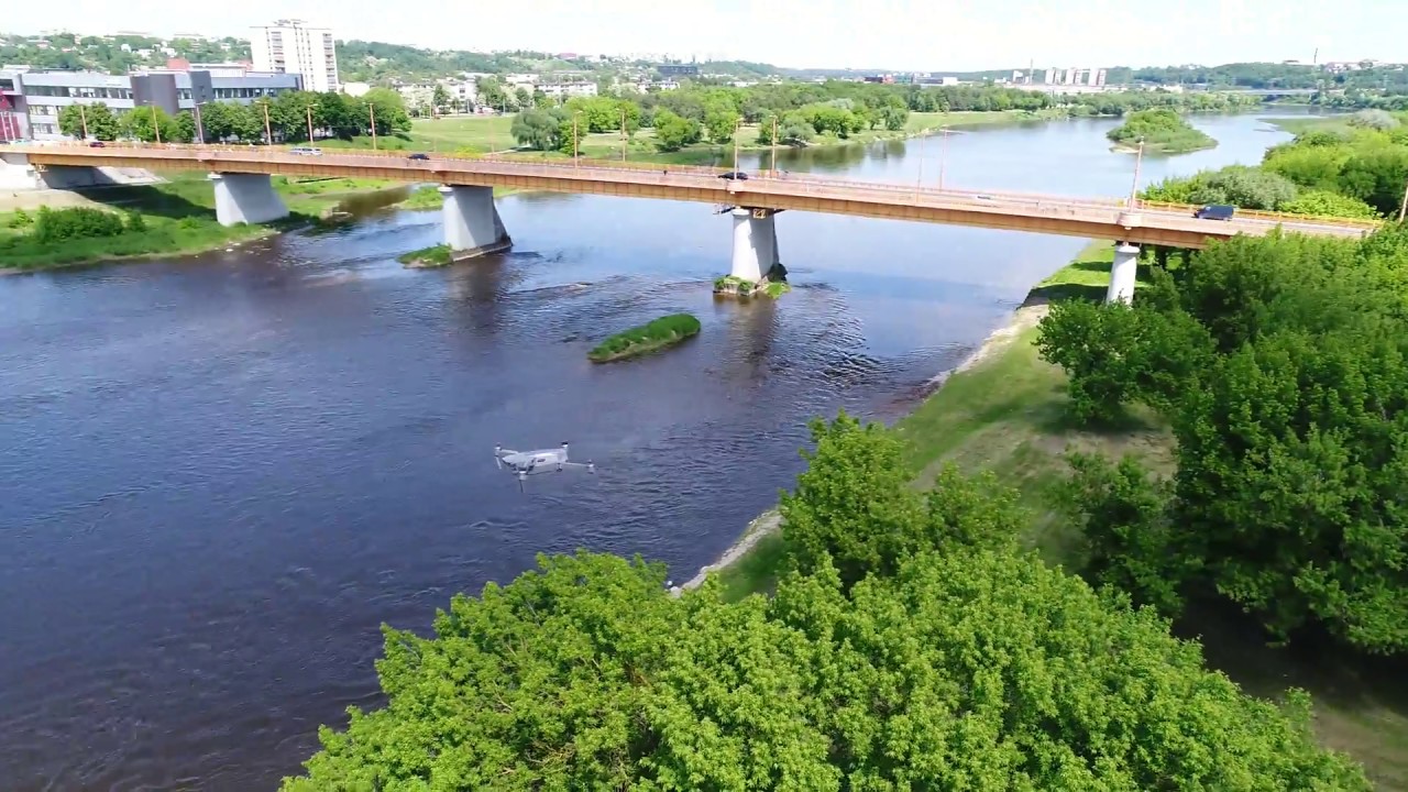 DJI dronai Mavic su Phantom 4 Pro. Orlaivis.lt