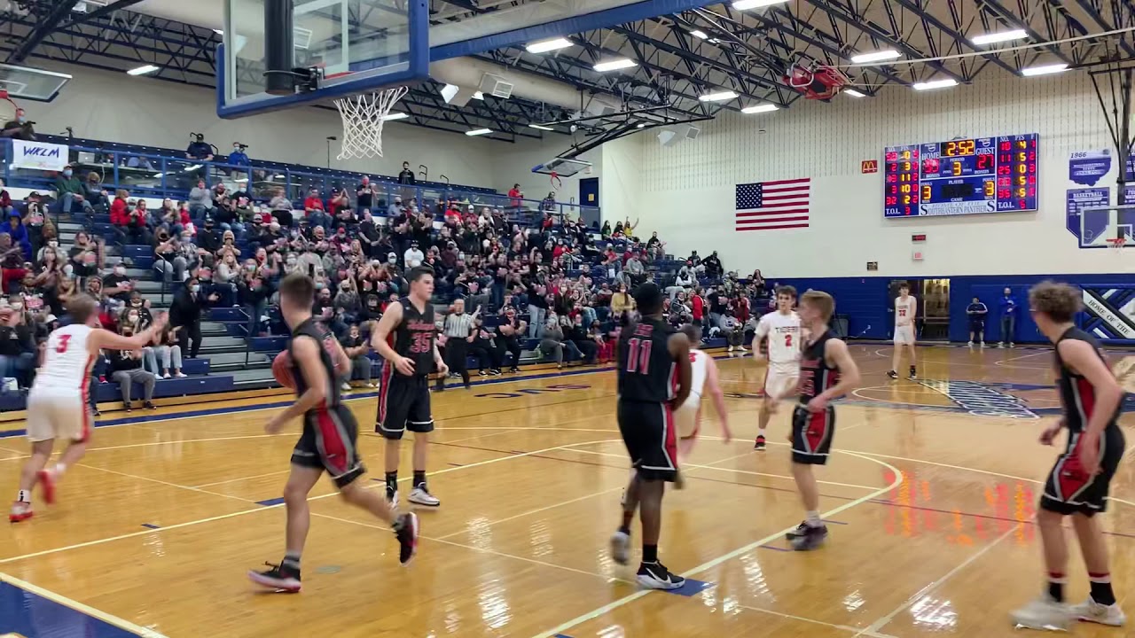 New Boston defeats Berlin Hiland 44-39 in a Division IV regional championship