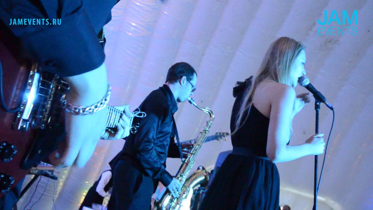 Sing It Back. Группа Round Midnight