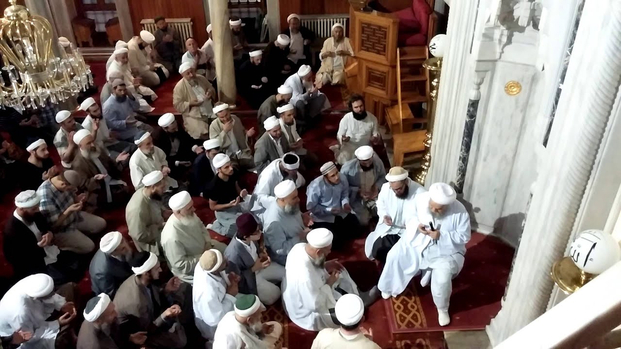 İsmailağa Camii'de Filistin İçin 14 secde ve Dua