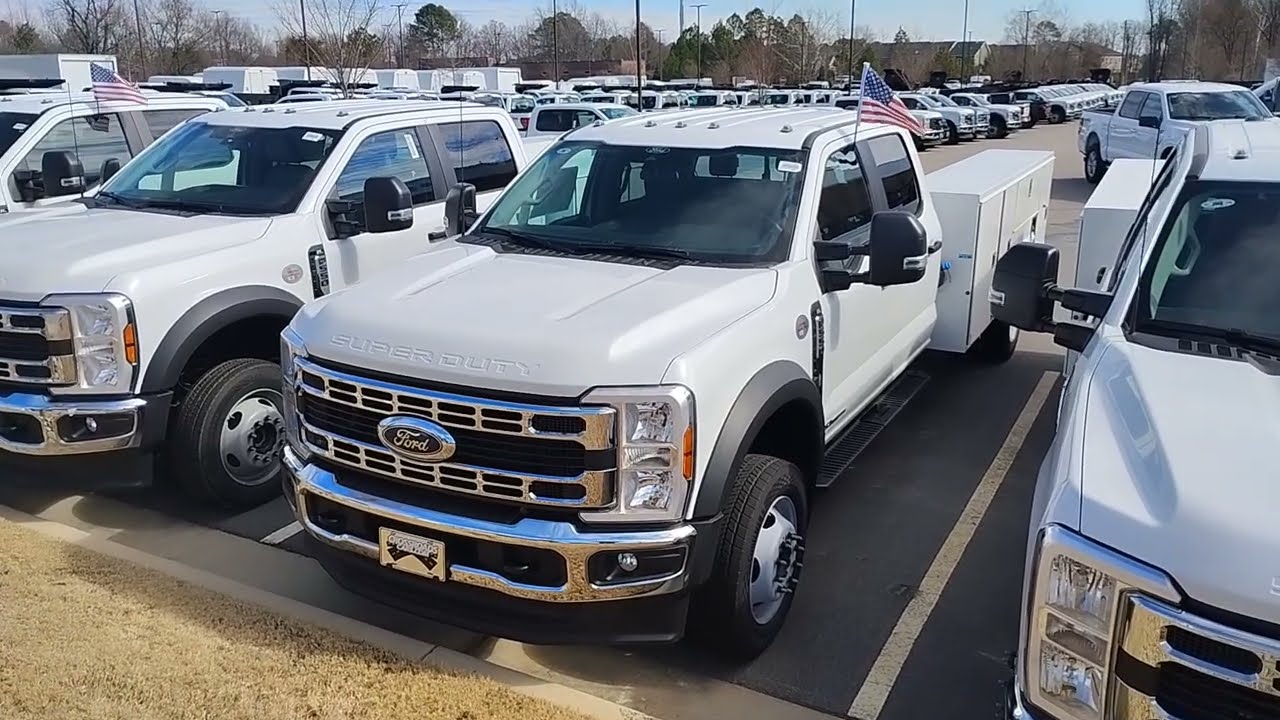 T581046 2025 F550 4WD 11ft Reading Service Truck