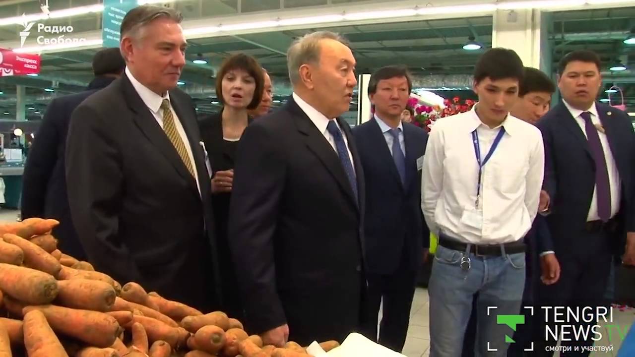 Назарбаев пошел в магазин