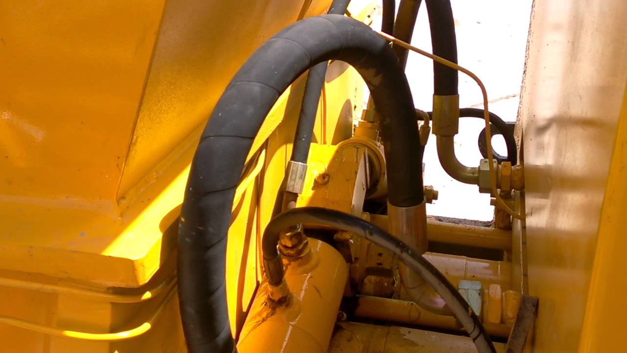 Concrete pump and HG series manual concrete placing boom operation