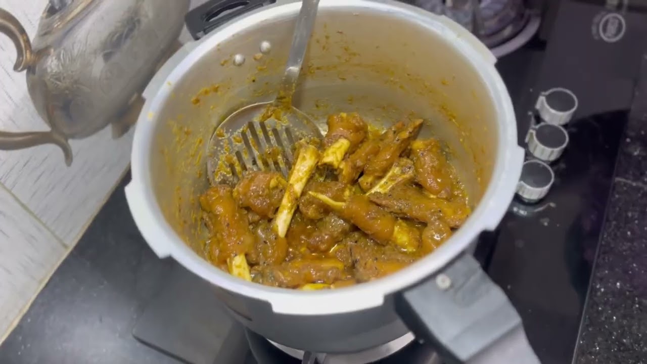 Bakre ke Gosht ke Garam Garam Paye | Asli Desi Zaiqa | Subha ka Perfect Nashta
