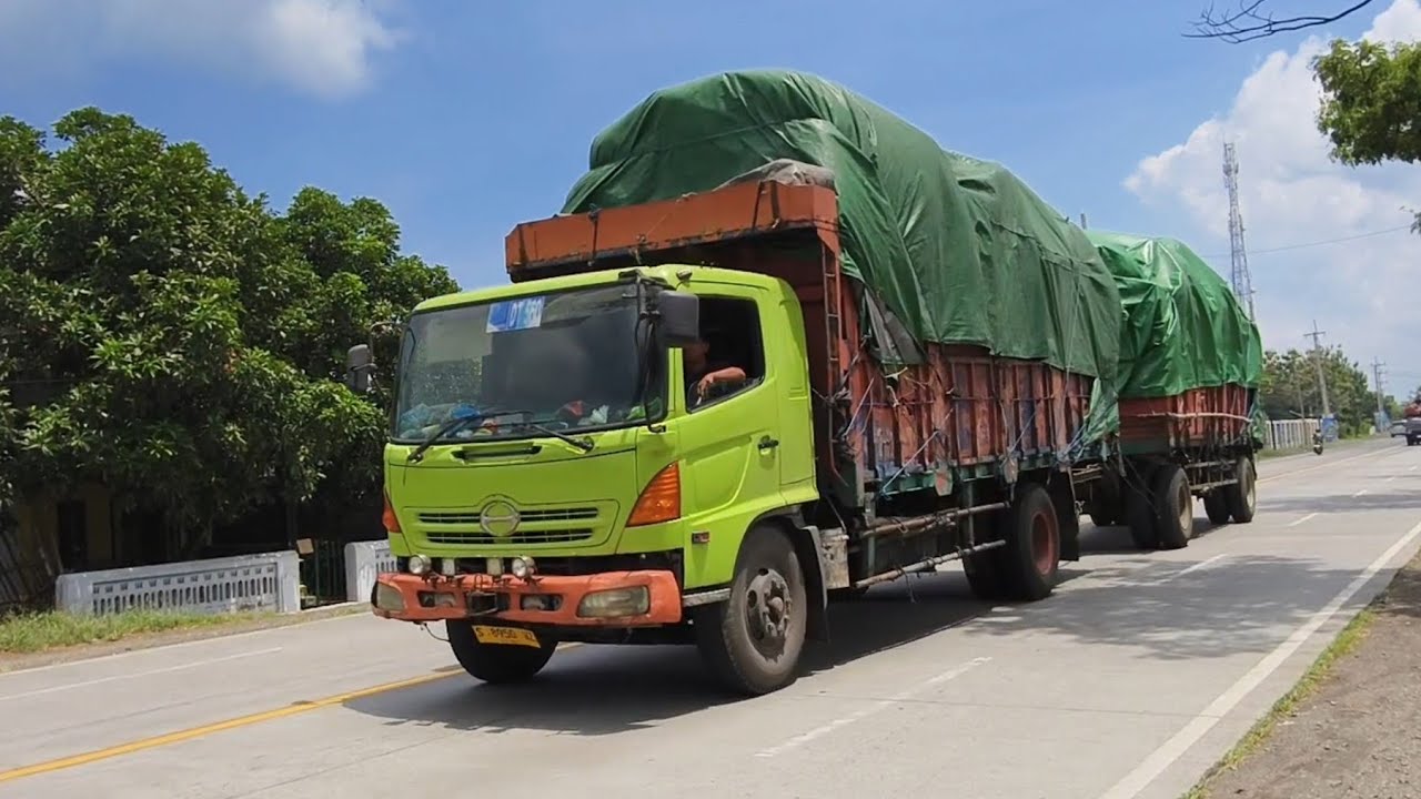 Truk Trinton Wingbox Duta Trans, Truk Gandeng Panjang Hino, Konvoi Truk Kontainer Pantura