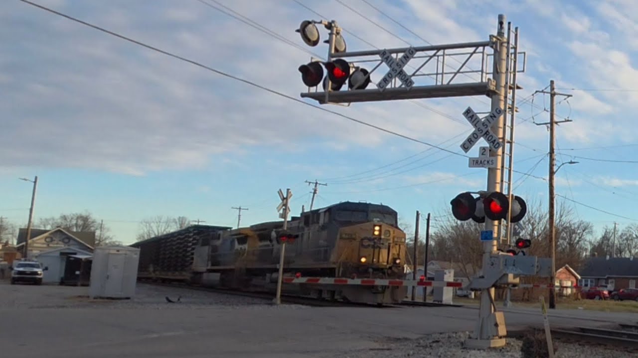 CSX 119 lead CSX 246