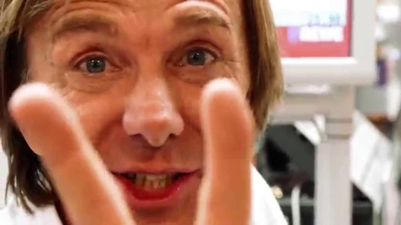 ANTENNE BAYERN-Leiki arbeitet 1 Tag im Supermarkt für 1 zusätzlichen Feiertag
