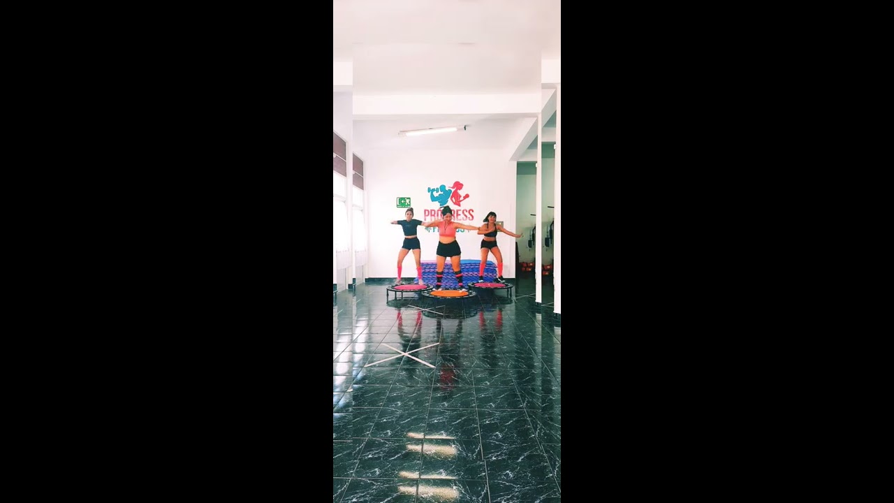 Don miguelo pa que me dan de eso 🎶🎵 jumping fitness Estefy Hern&aacute;ndez