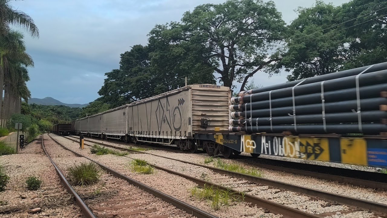 Trem tanqueiro da MRS Logística com 4 locomotivas + trens de carga geral com diversos tipos de carga