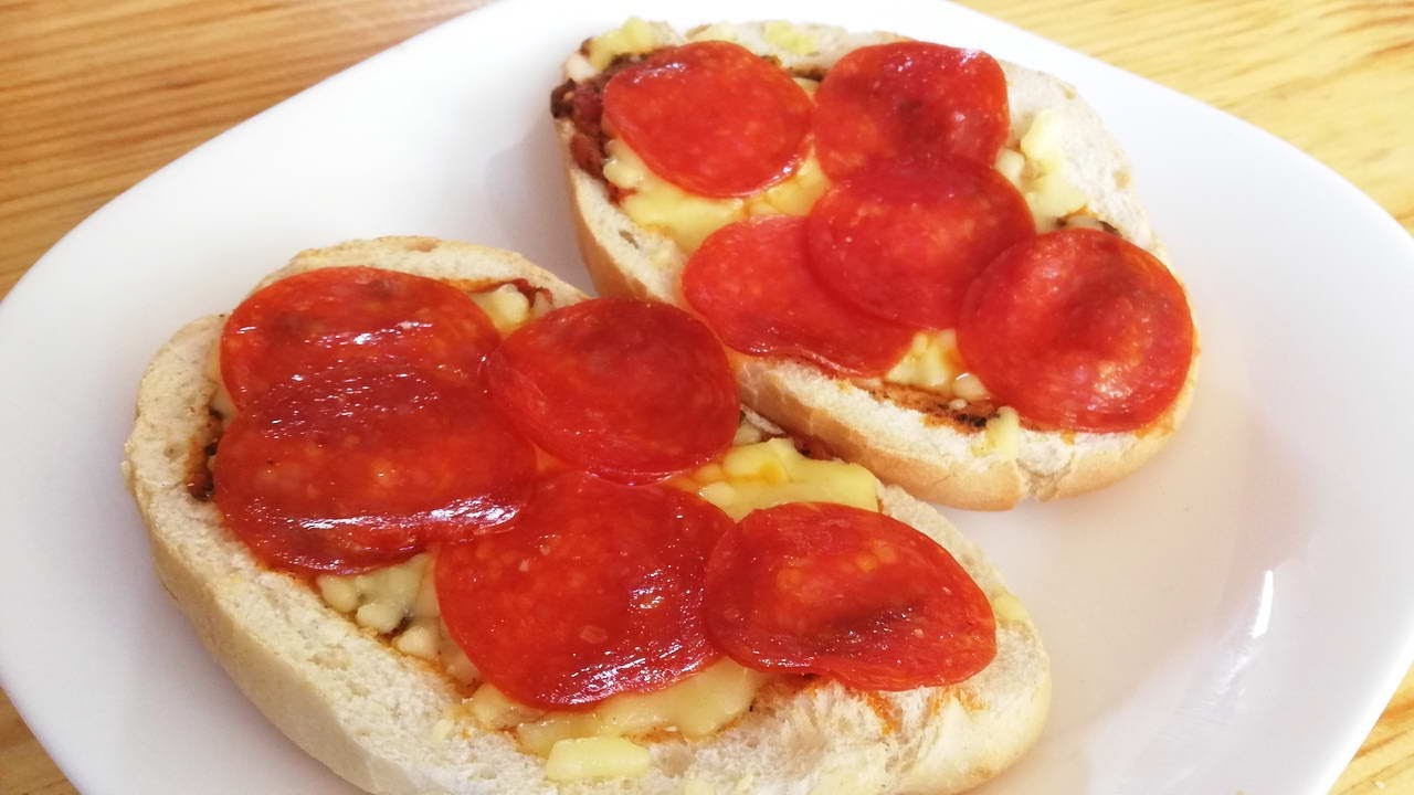 MOLLEPIZZA (Molletes de pizza) - Facilísimos y deliciosos