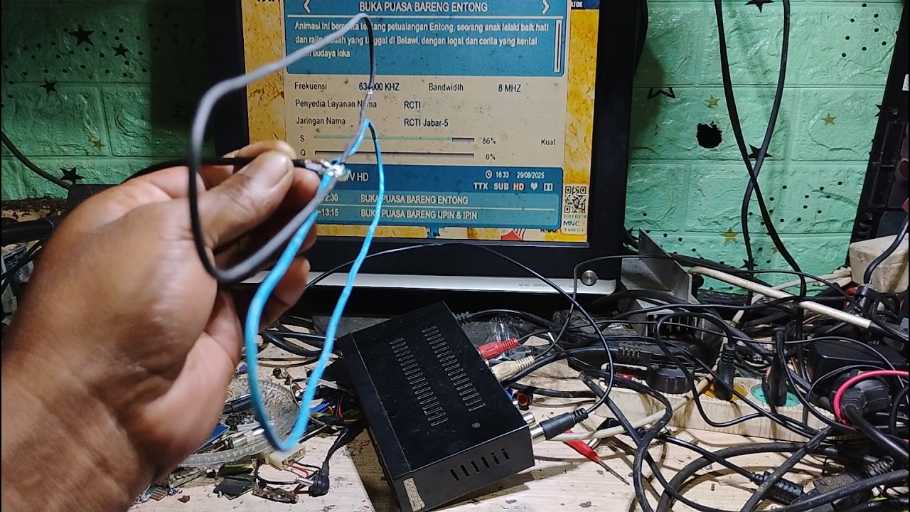 CARA MEMBUAT ANTENA TV DIGITAL DOUBLE FOLDED DIPOLE DARI KAWAT KABEL LISTRIK