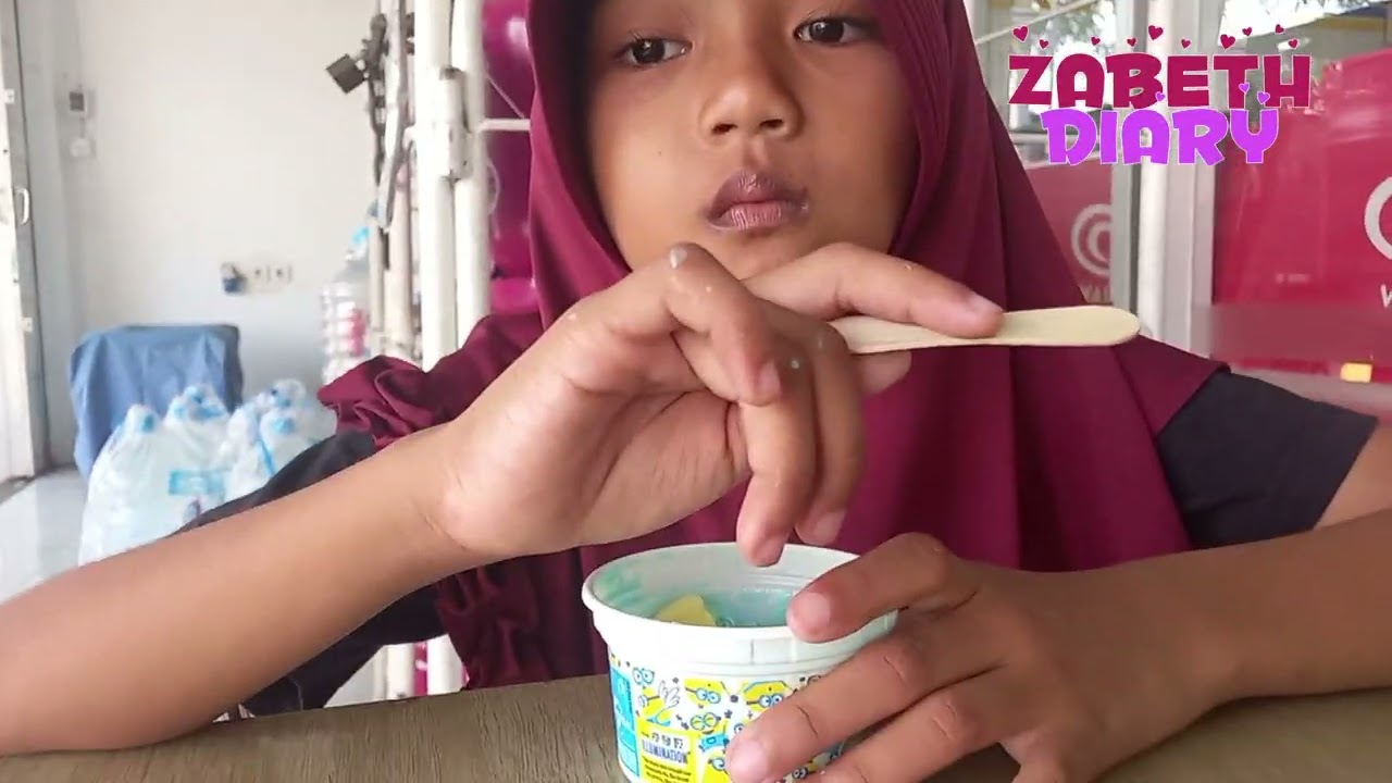 Es Krim Minion - ZABETH DIARY