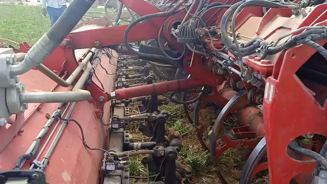 Holmer machine 12 row sugar beet harvesting in egypt حصاد البنجر الهولمر في مصر 12 خط