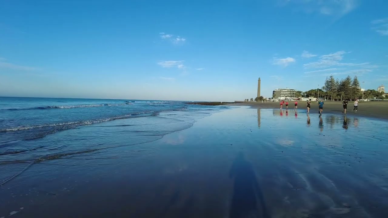 Wetter 24.4.24 Maspalomas Gran Canaria 100 Kg Stachel-Rochen strandet in Natur-Pool auf Gran Canaria