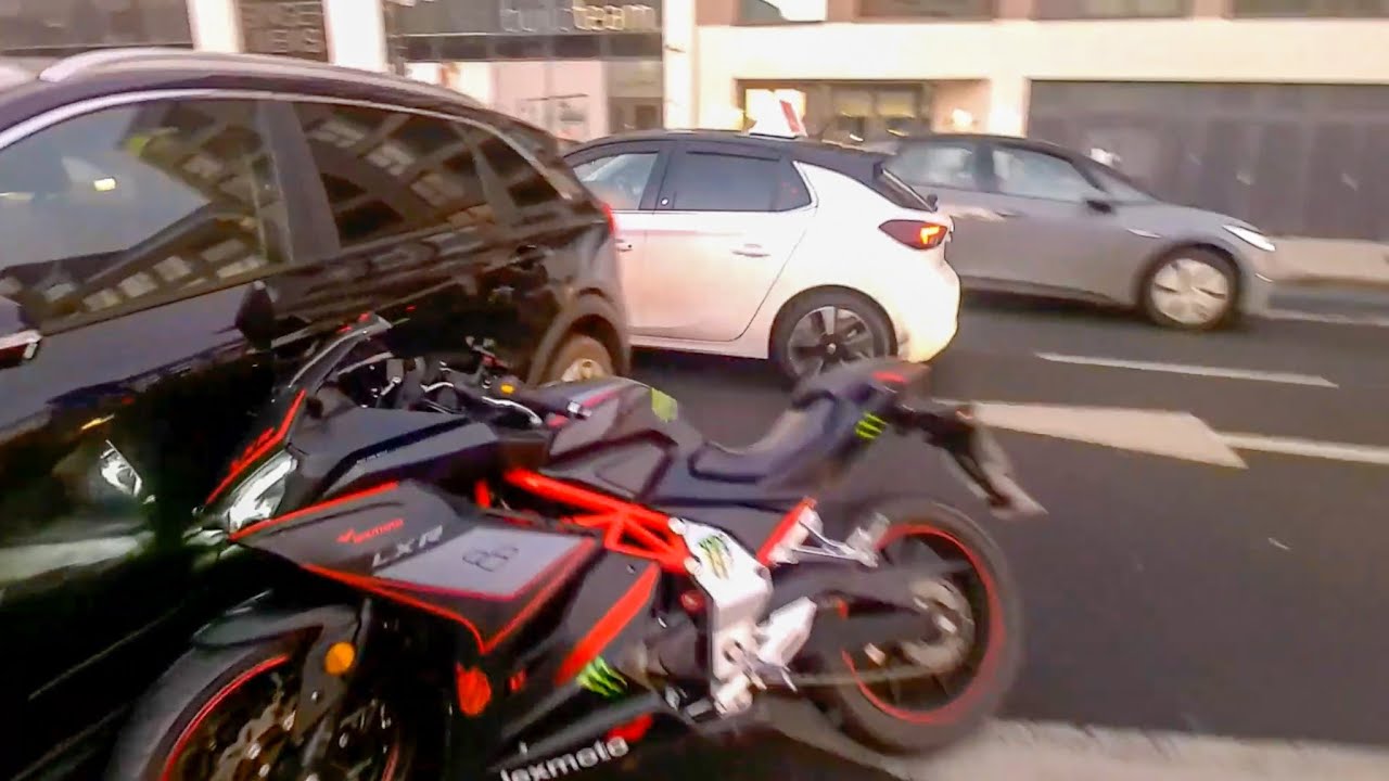 MOTORCYCLE CRASH & CLOSE CALLS COMPILATION 🔥 Ep #2