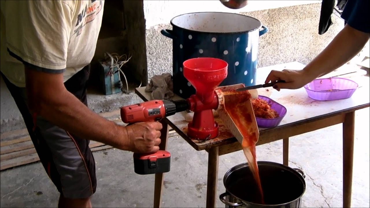 Pasiranje paradajza [ Full HD ]