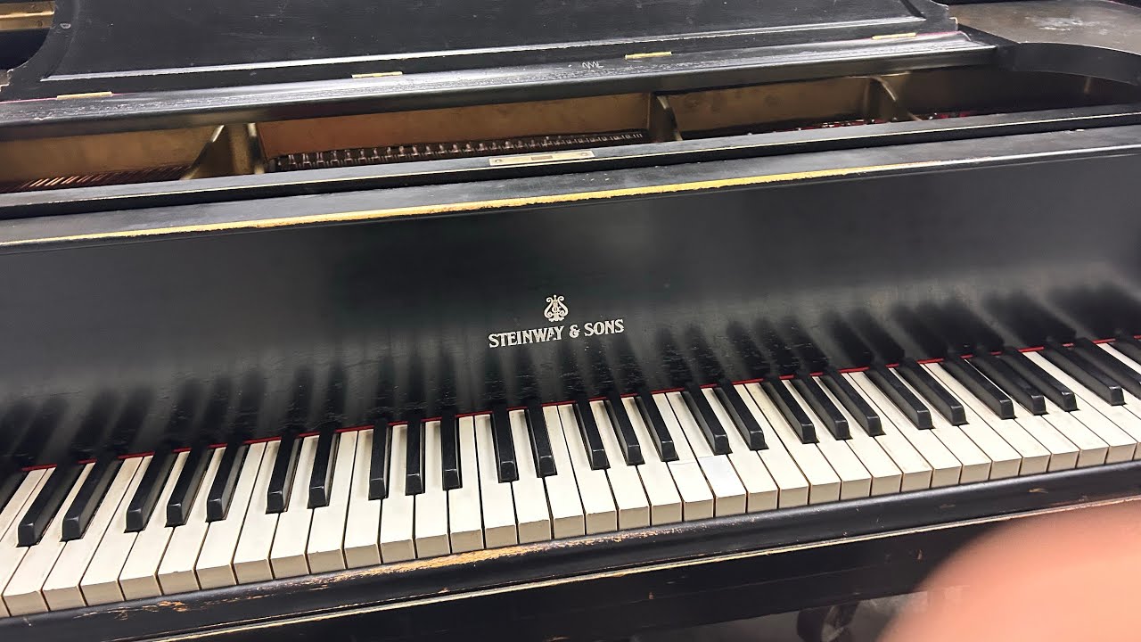 Hear the Steinway in my favorite practice room. (Bach fugue in c minor from wtc 1)