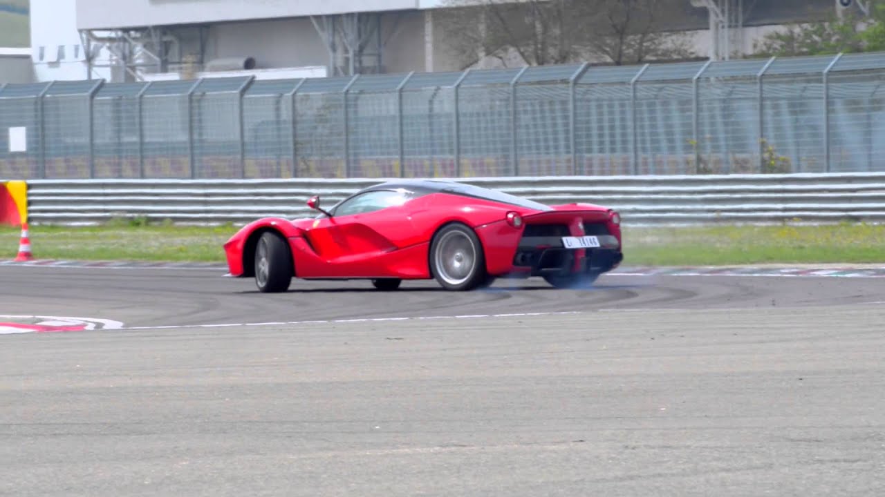 Ferrari LaFerrari First Drive Tracktest Fiorano sport auto