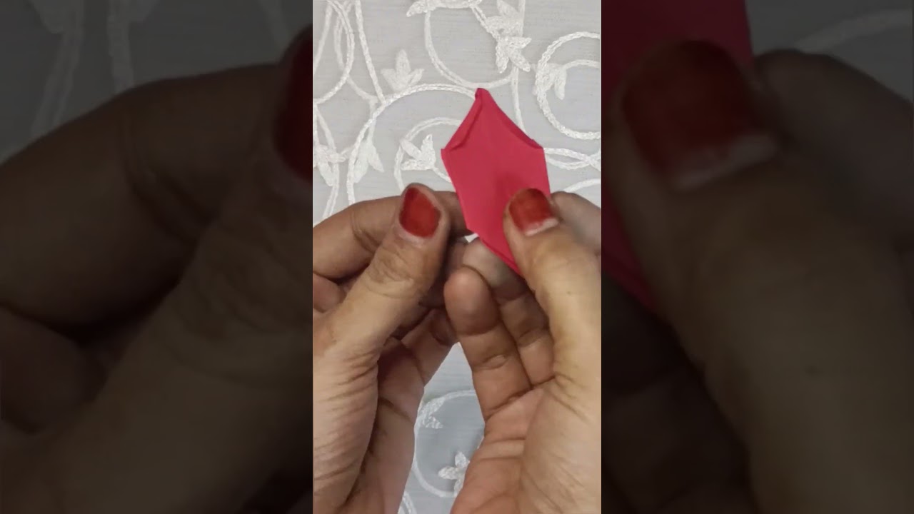 #Making Tulip Flowers #tulips #paperart #papercraft #makingflower #shortvideo