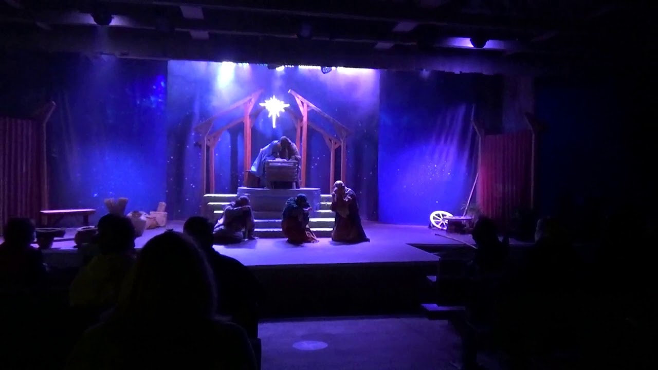 Silver Dollar City - The Living Nativity Show 2020- Outside