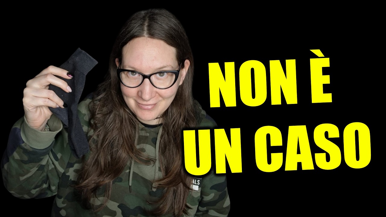 Il vero significato del calzino spaiato | ASMR