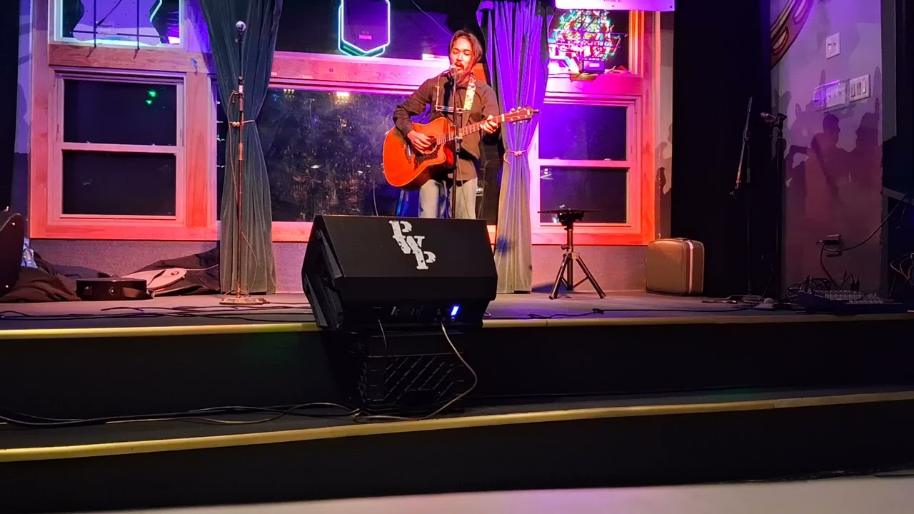 Samuel L Johnson live at The Harmony Bar & Grill - Radio, So Alive, Masquerade