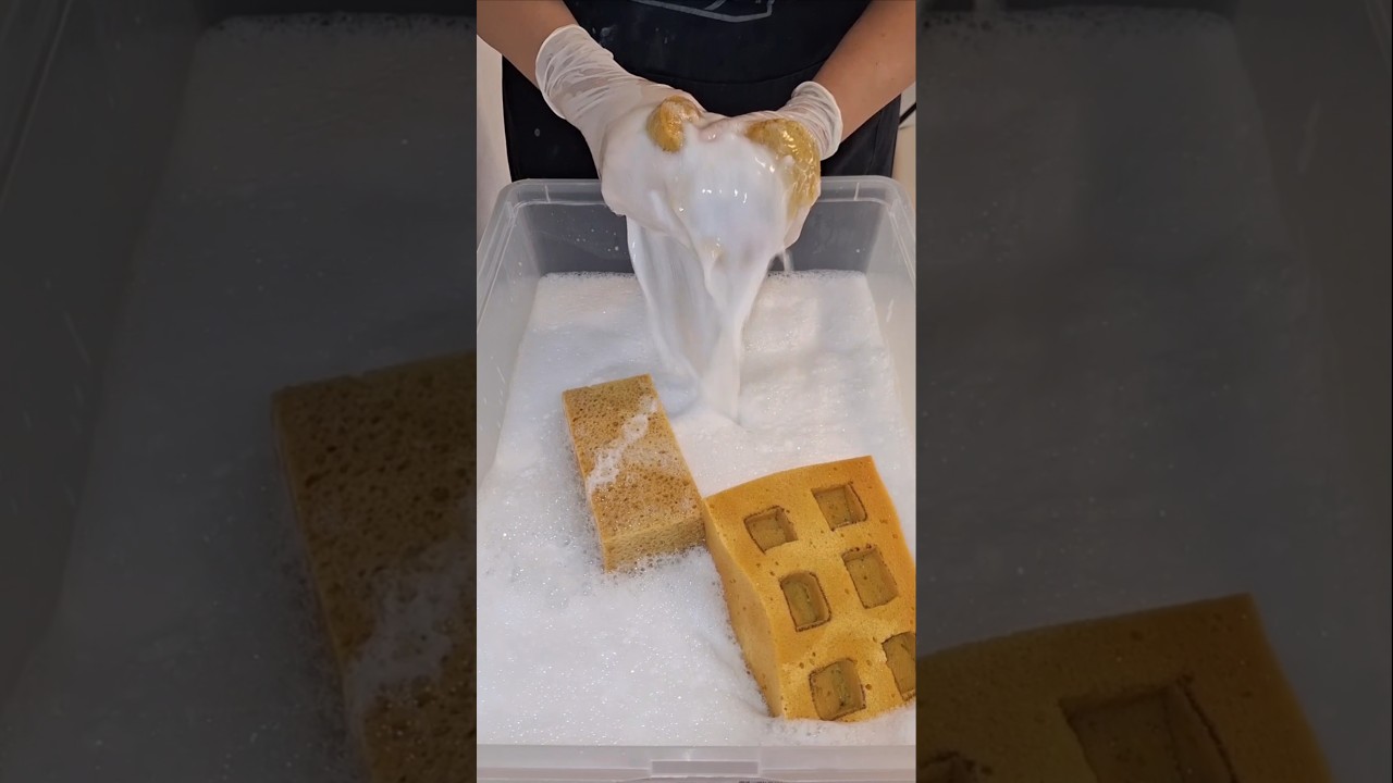 ASMR Sponge squeezing. Rinsing sponges in cold water. Full video 🔝