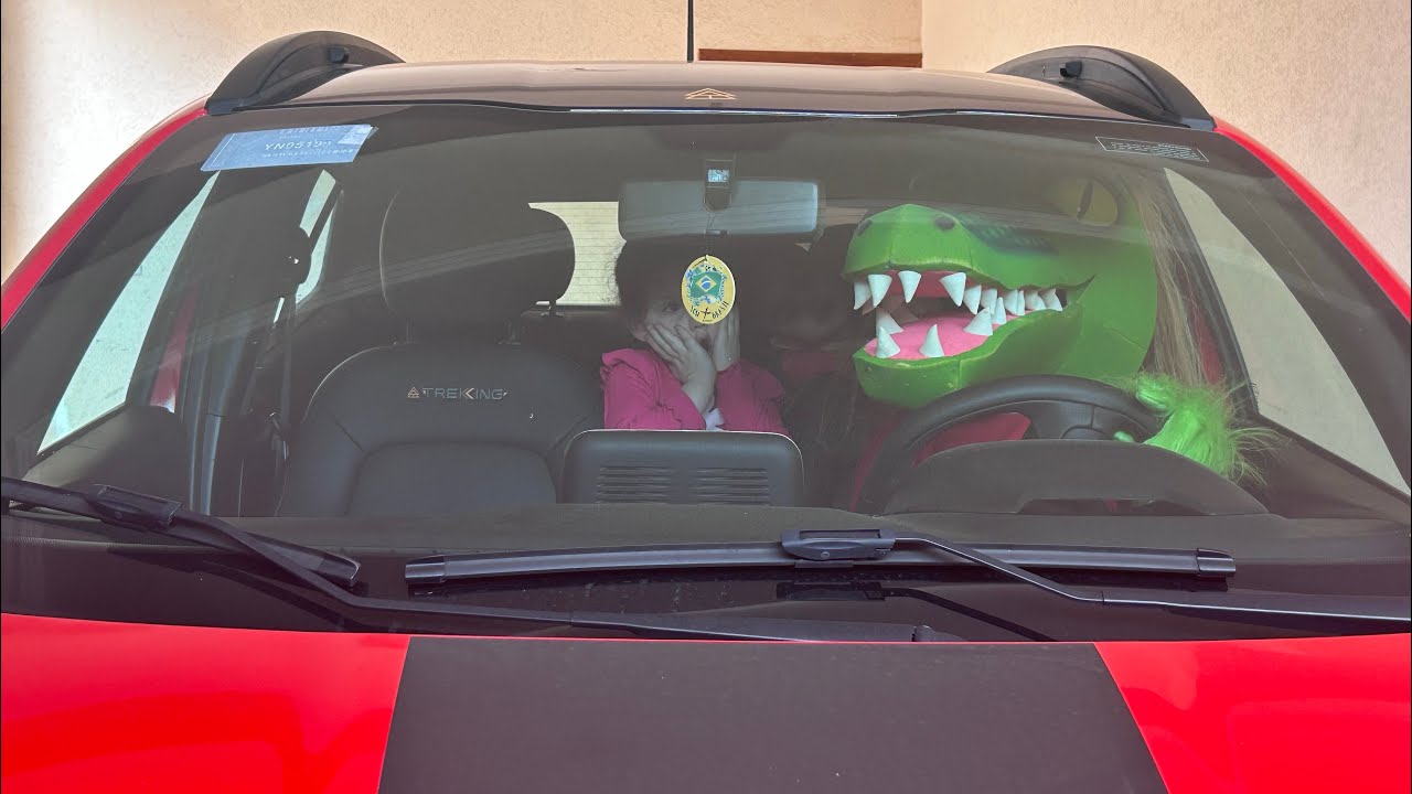 A Cuca invadiu o carro do Rabicó 😱