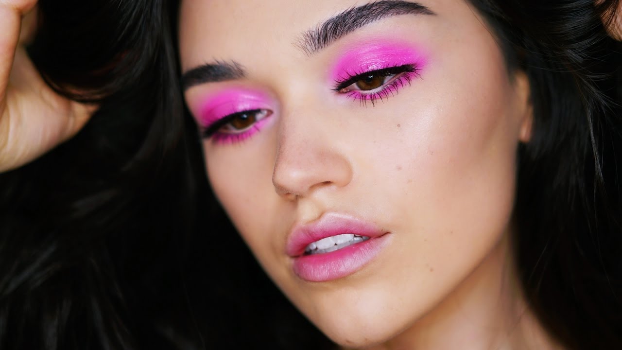 Editorial Makeup | Glossy Pink