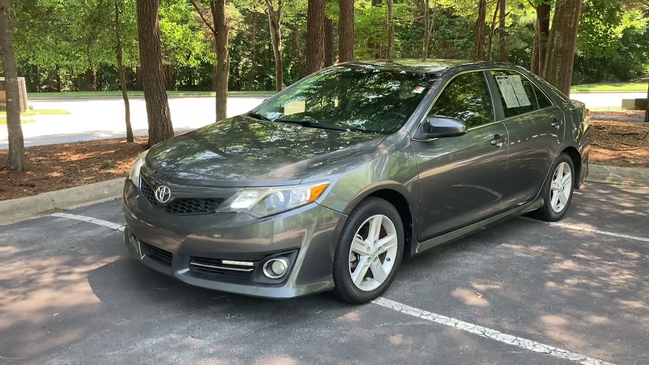 Обзор Toyota Camry SE 2012 года