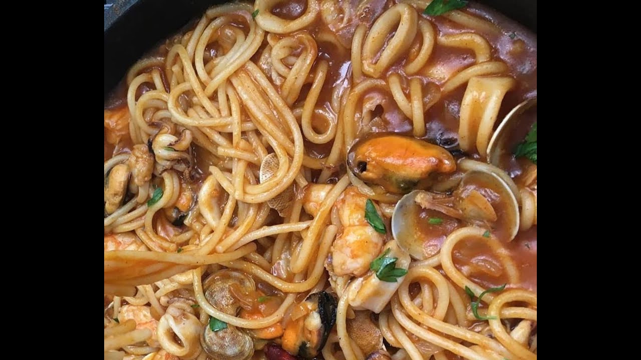 Espaguetis a la marinera, no volverás a comer pasta de otra forma...