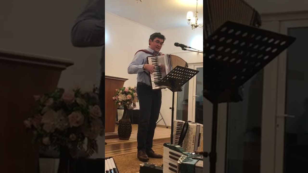 Beni Cibu, Cu cine aș putea să te aseamăn