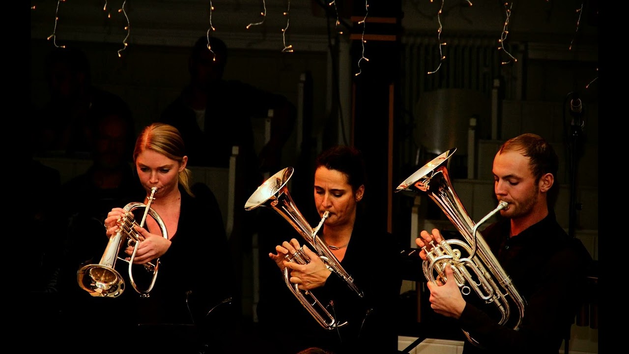 Nu Tändas Tusen Juleljus by Brassband Gloria Deï