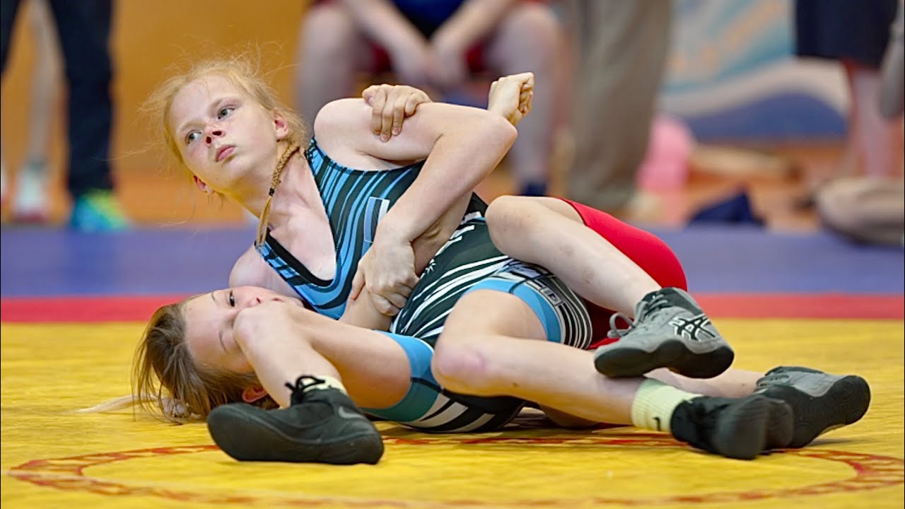 U13 Nele Pillak (EST) vs Marleen Takk (EST) 40kg. Women girls youth wrestling.