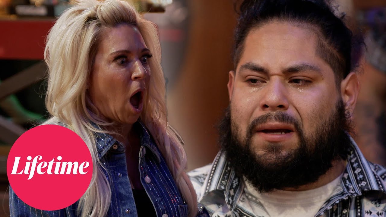 Theresa Caputo INTERRUPTS Line Dancing With Spirit's Message | Raising Spirits (S1, E3) | Lifetime